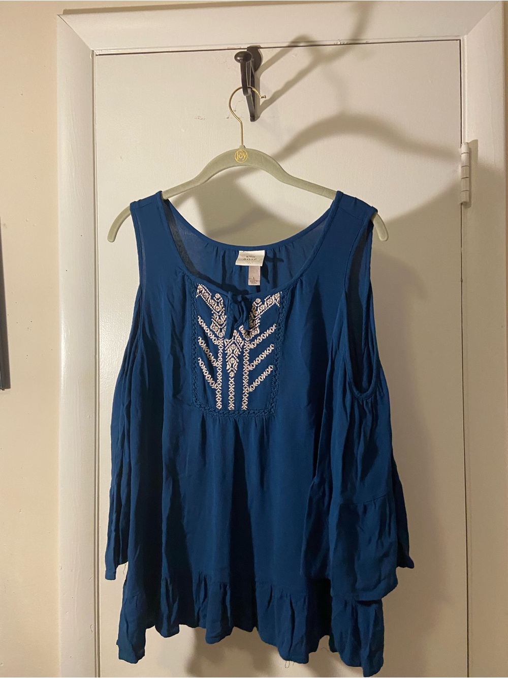 Knox Rose Blue Sleeveless Embroidered Peasant Top